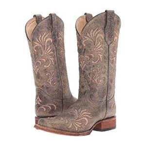 Corral Women's Circle G Snip Toe Cowboy Boots 8.5